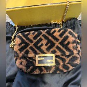 Fendi brown Sheepskin Bag, 100% authentic, good condition